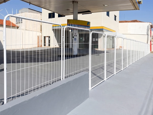 gradil_fecha_posto_600x450